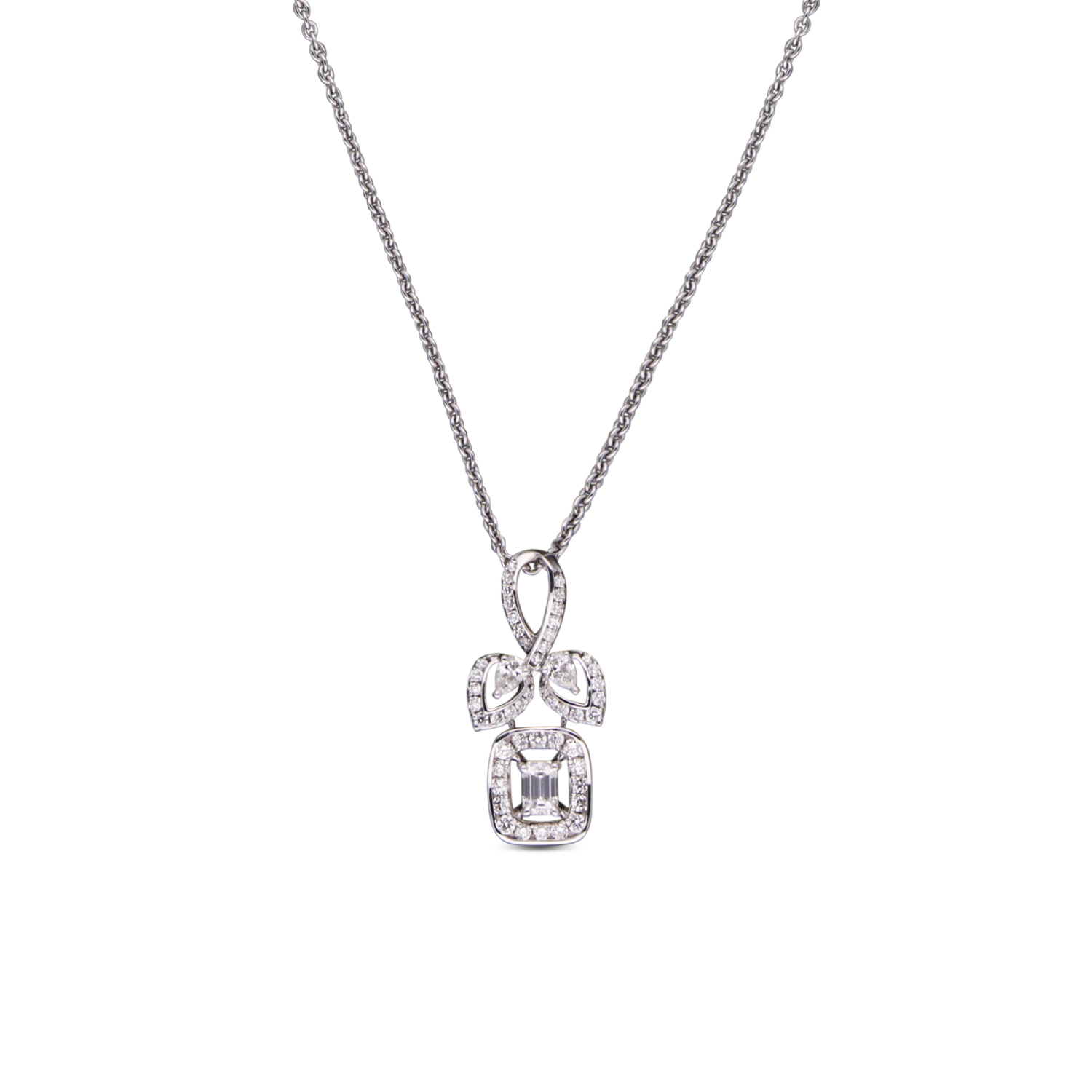 Ethereal Bloom Diamond Pendant – A Symphony of Grace & Brilliance