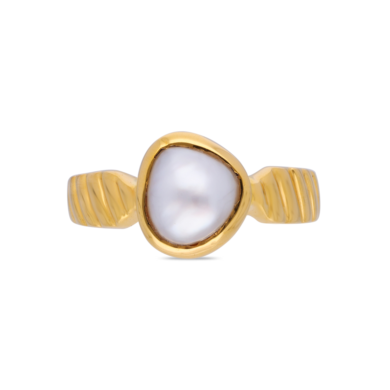 Gold Ring with Cultured Button Pearl