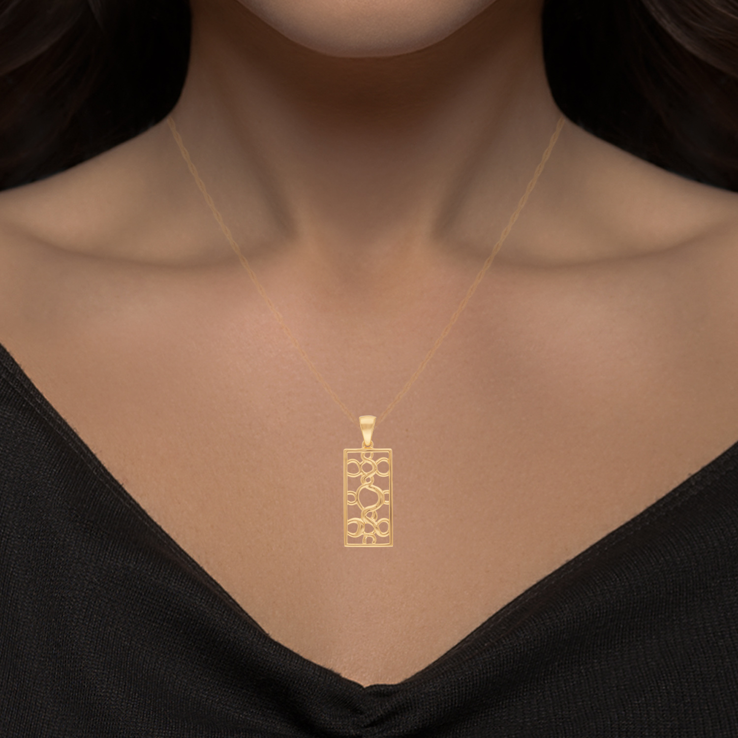 Serpentine Muse Gold Pendant