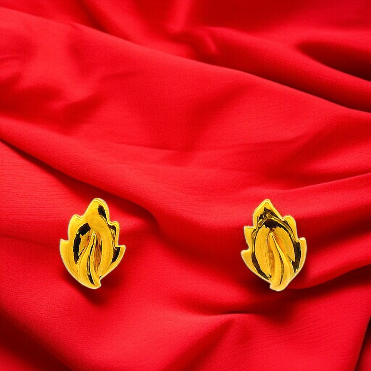 Lotus Bud Gold Ear Studs