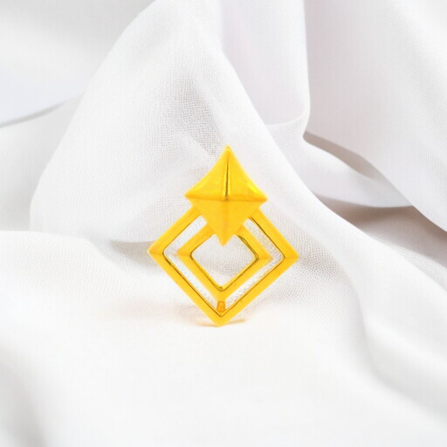 Geometric Grace Gold Nose Screw