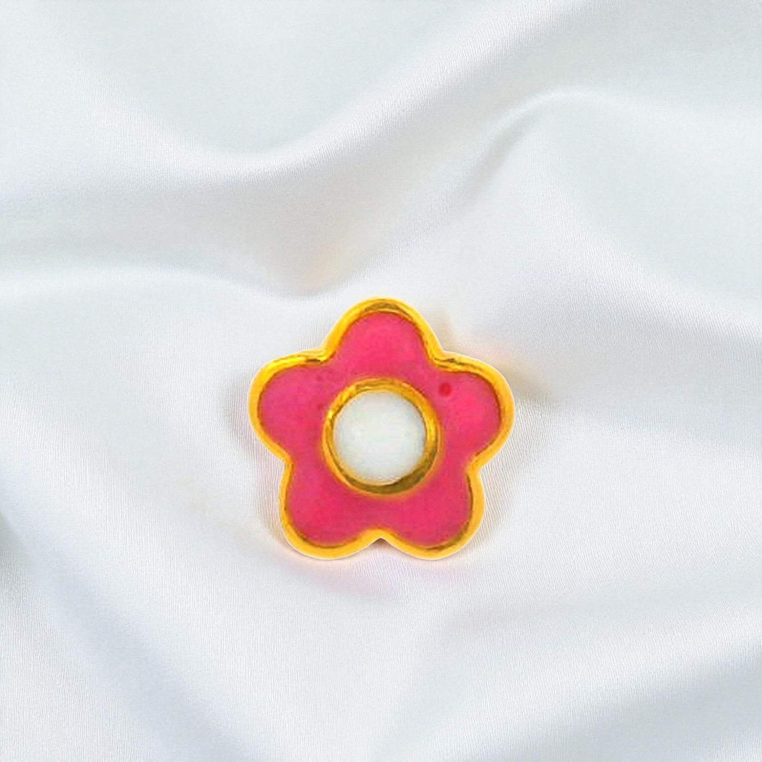 Petite Blossom Enamel Gold Nose Screw