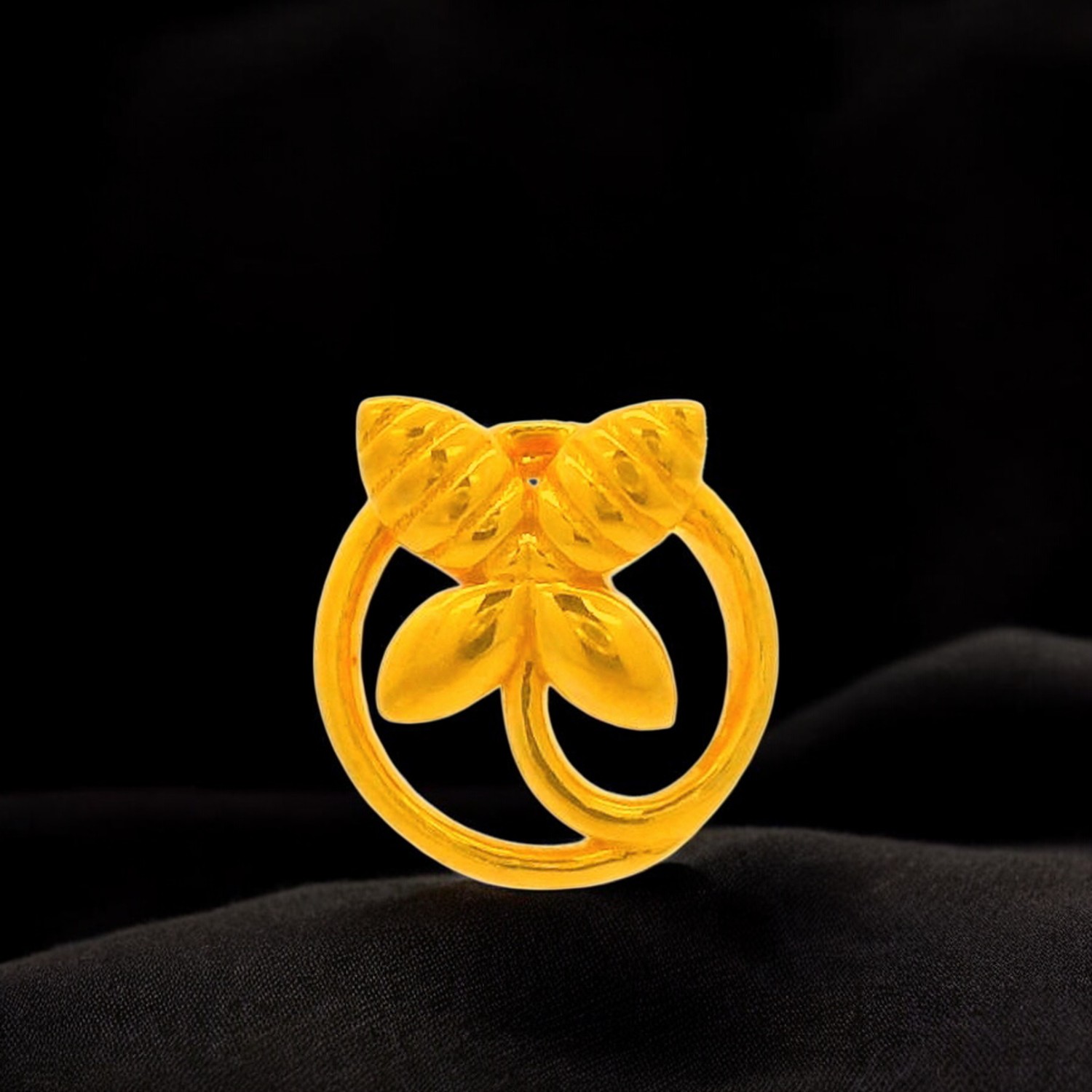 Leaf Harmony Gold Nose Screw