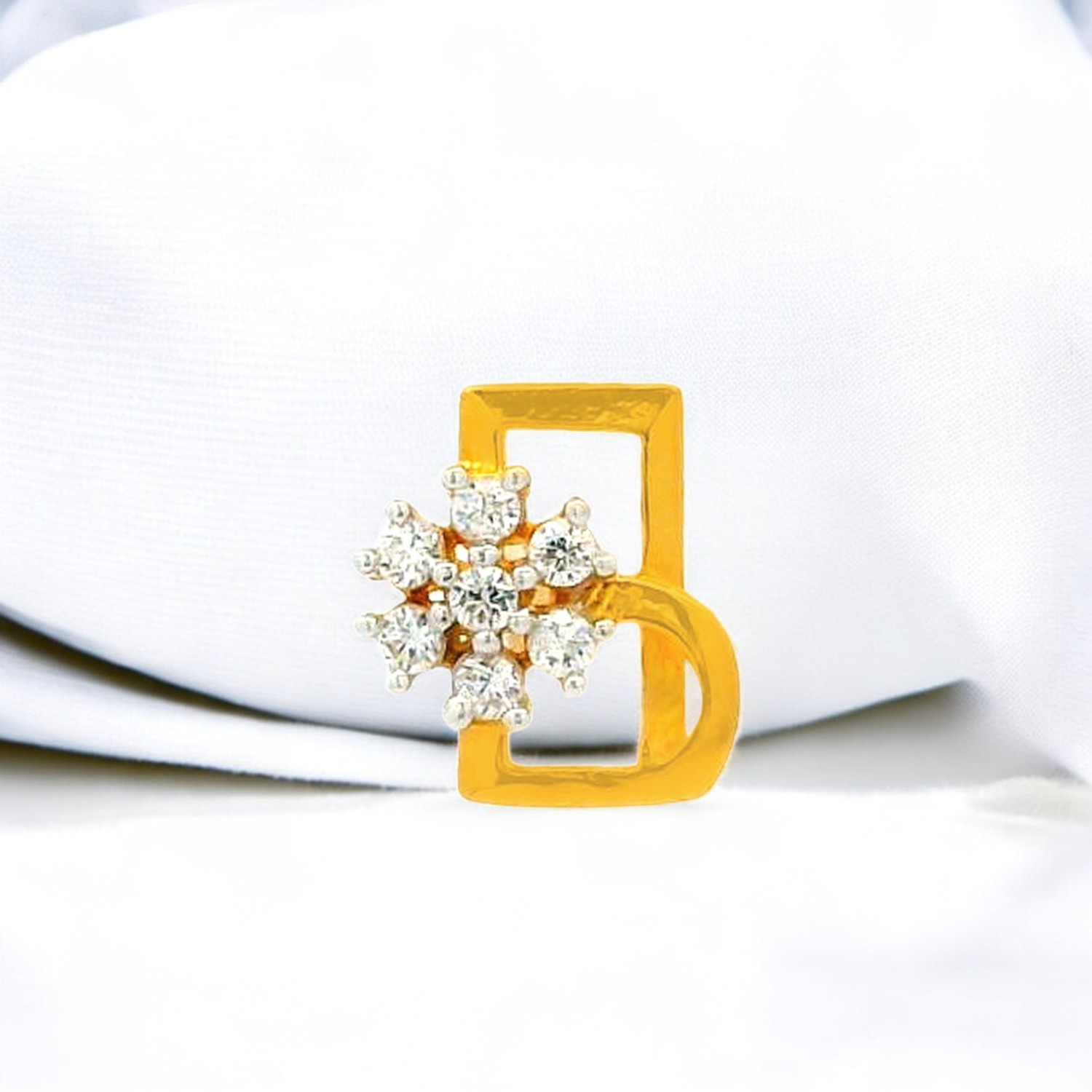 Floral Radiance White Cubic Zirconia Gold Nose Screw
