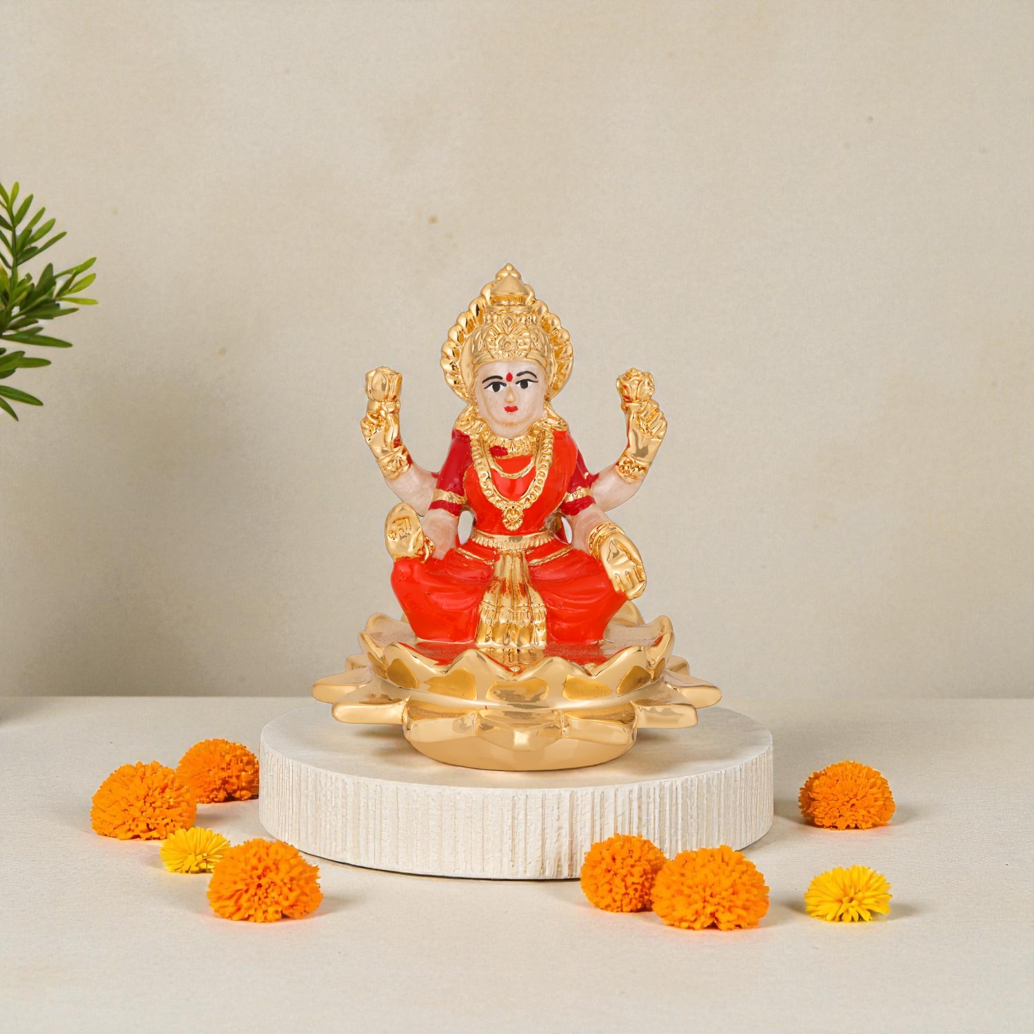 Pearl White Kamal Laxmi Idol