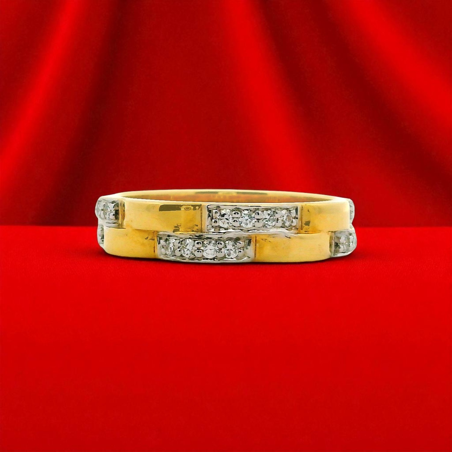 Timeless Gold Ring with Radiant Diamond Accents
