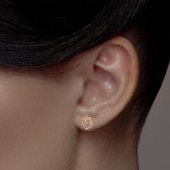 Fanciful Brilliance: Diamond Earstud Set with Intricate Design