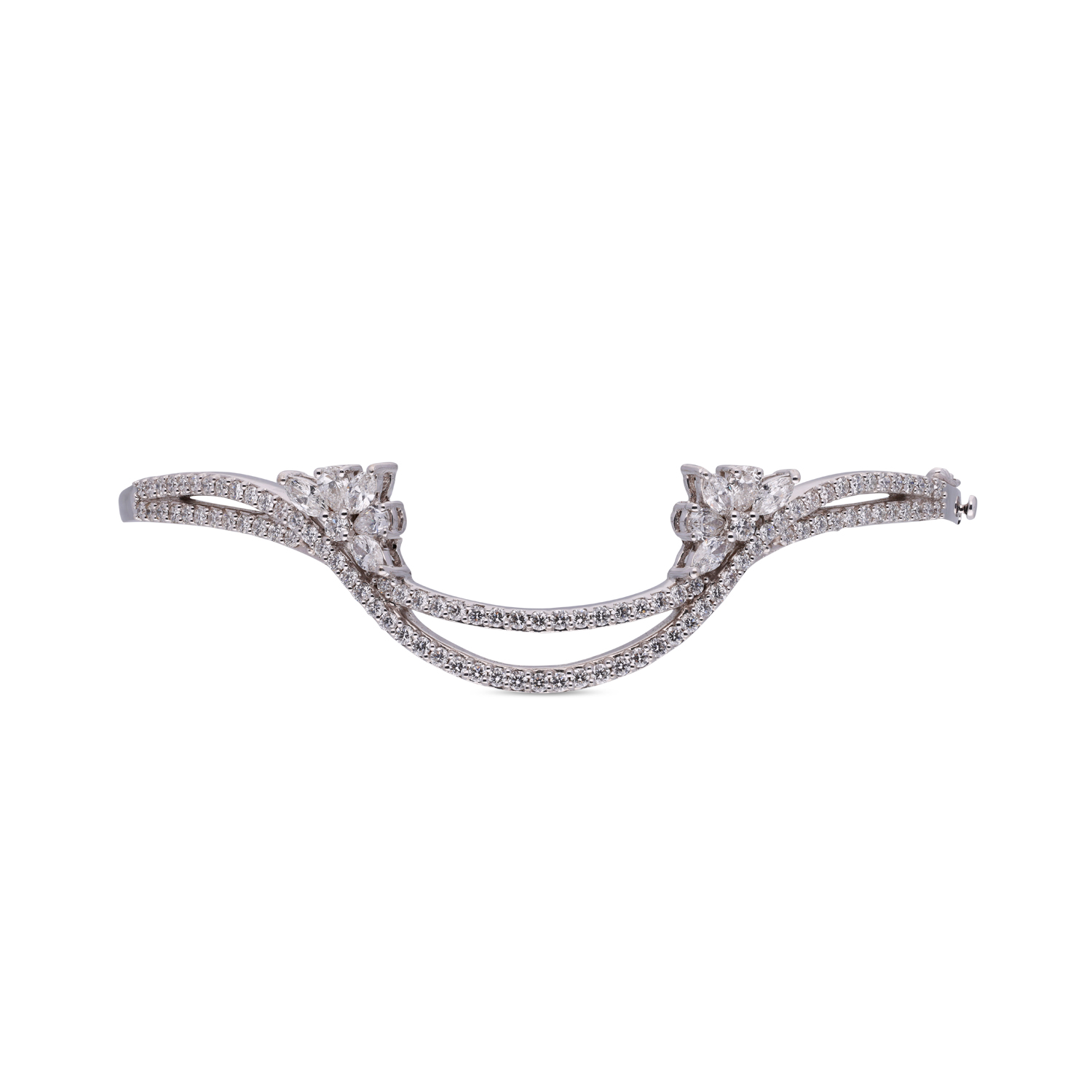 Captivating Brilliance: Diamond Bracelet in Striking Stiff Pattern with Fancy Cuts