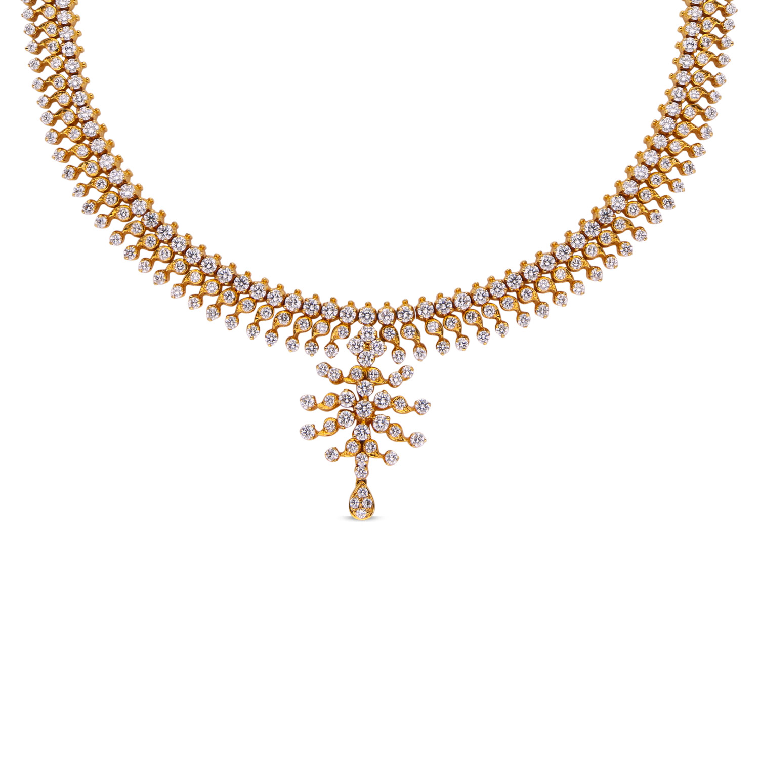 Timeless Elegance: Traditional Diamond Necklace