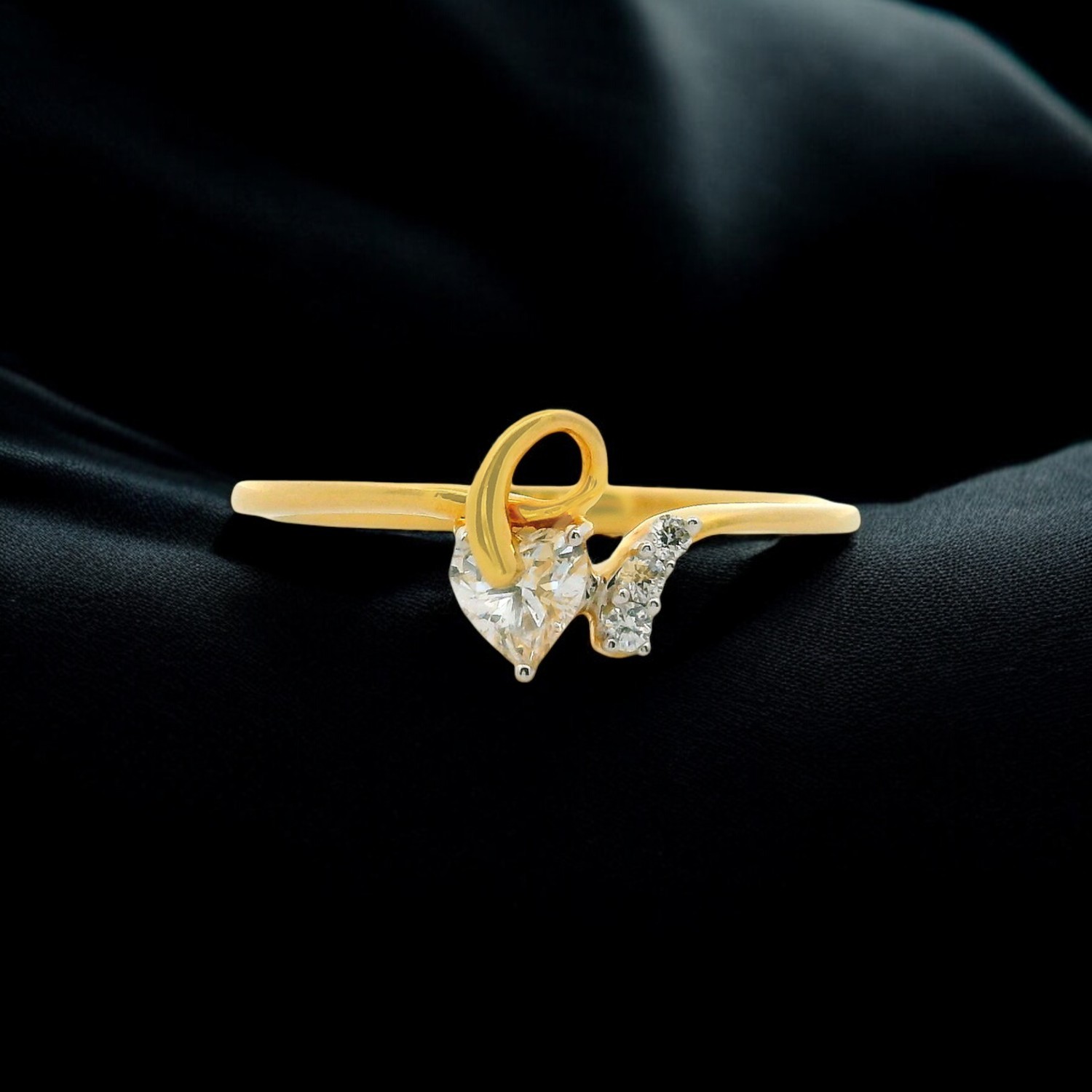 Elegant Gold Ring with Heart Cut Diamond Accent